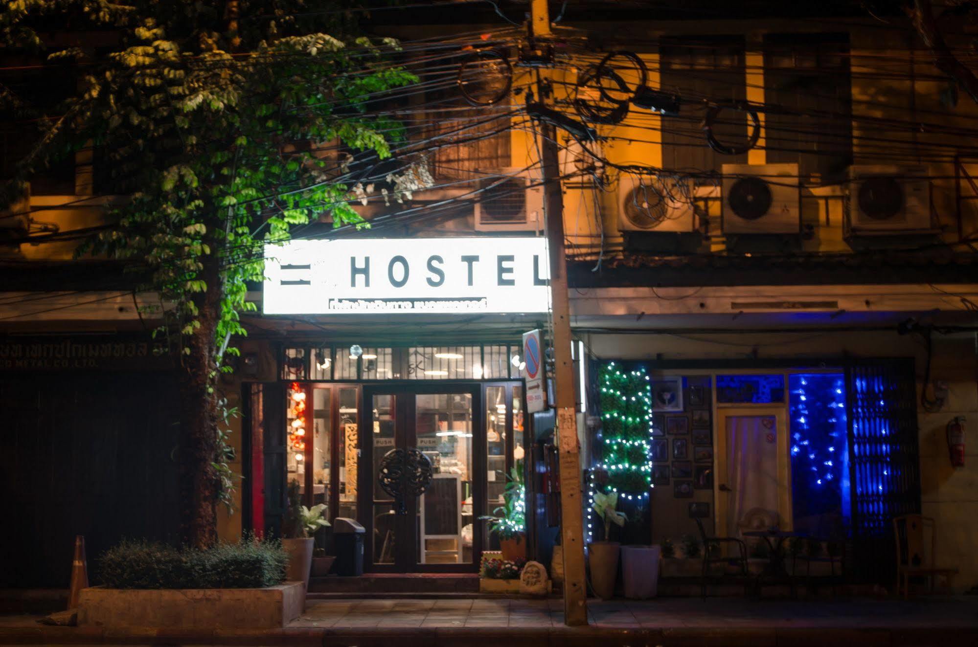 Bed And Butler Hostel Bangkok Eksteriør billede